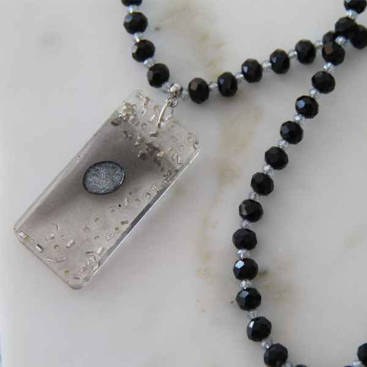 Μενταγιόν Απο Υγρο Γυαλί "Black Mystery"