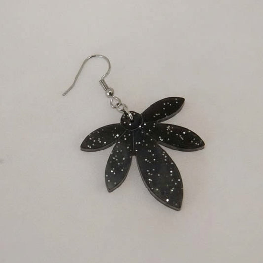 Χειροποίητα Σκουλαρίκια από Υγρό Γυαλί "Black Leaf"