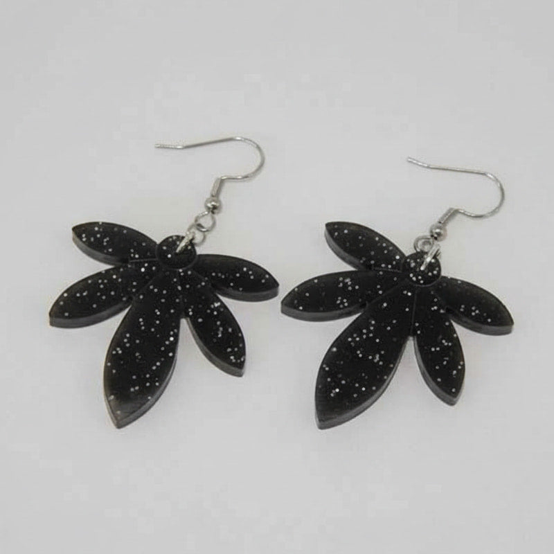 Χειροποίητα Σκουλαρίκια από Υγρό Γυαλί "Black Leaf"